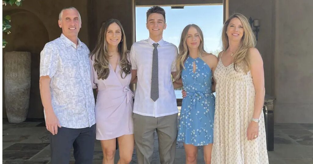 Bobby Hurley Wife Leslie Hurley: How They Met, Their Family, and the 2020 Harassment Scandal Bobby Hurley wife