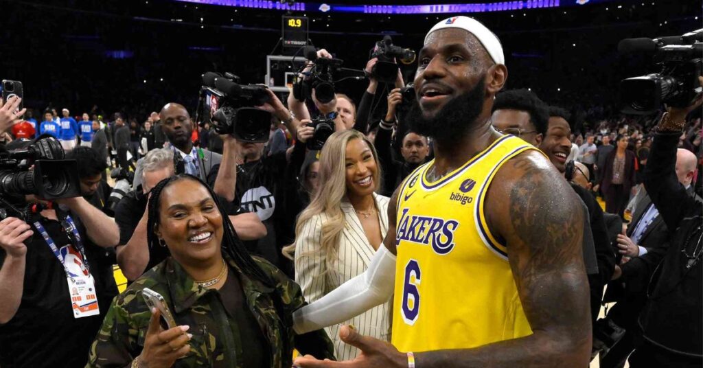 NBA Legend LeBron James’s Parents: The Powerful Story of Gloria James and His Absent Father LeBron James's Parents